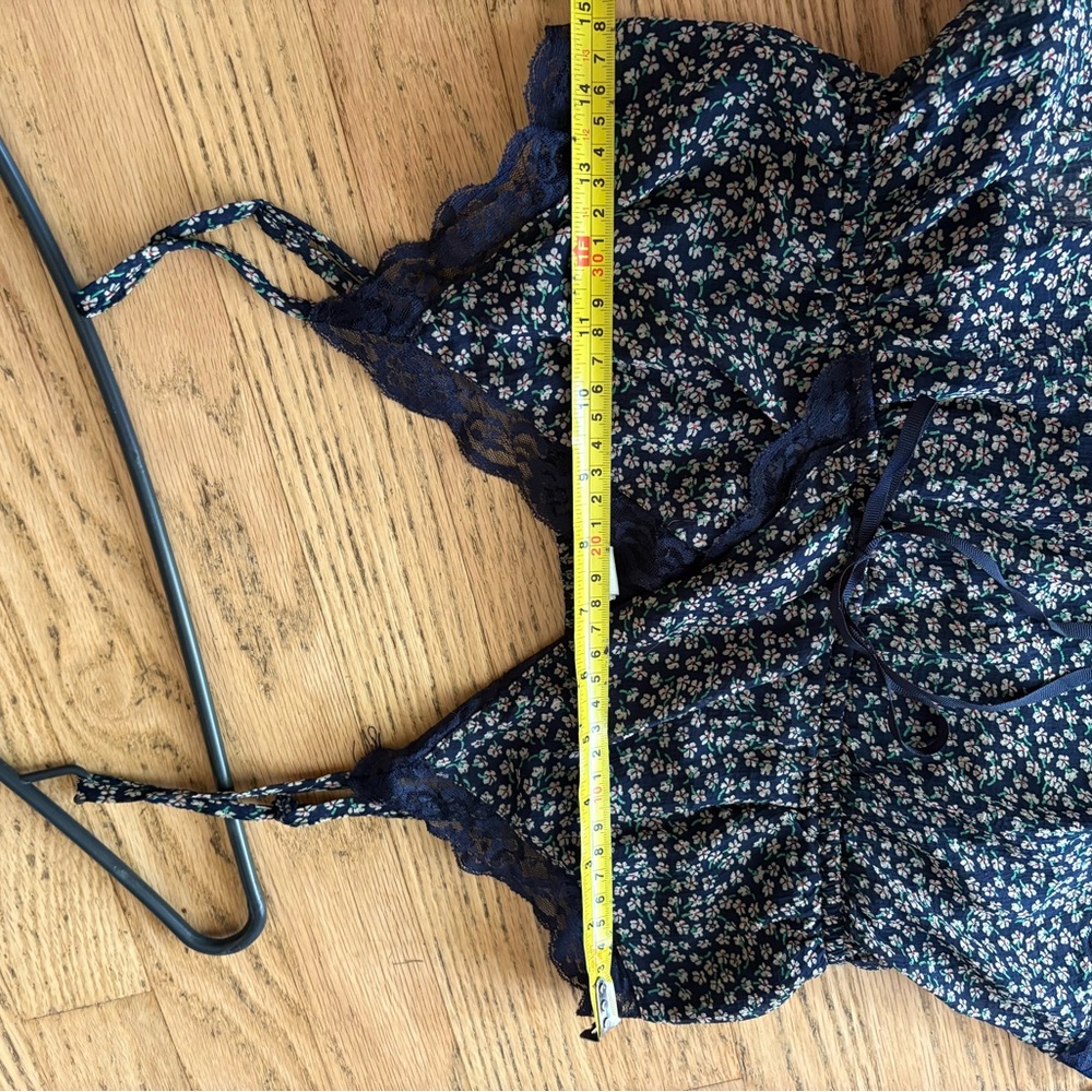American Eagle Outfitters Navy Floral Cami - Picture 3 of 3